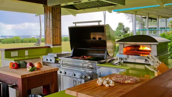 Luxury Outdoor Kitchen: Upgrade Your Outdoor Space